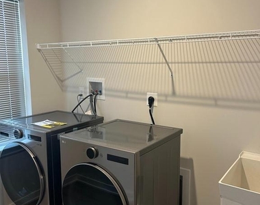 1020 W Lock Road - Photo Thumbnail 12