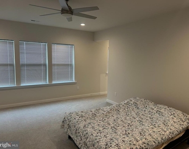 1020 W Lock Road - Photo Thumbnail 6