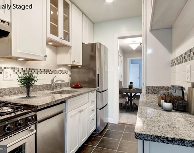 2335 40th Street Nw - Photo Thumbnail 8