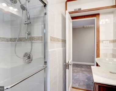 2335 40th Street Nw - Photo Thumbnail 12