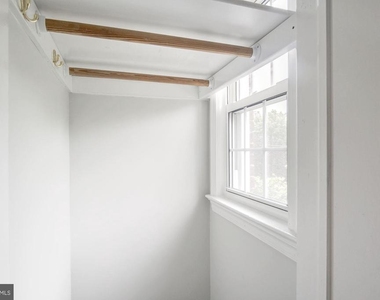 2335 40th Street Nw - Photo Thumbnail 17