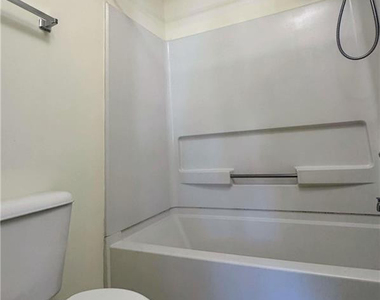 3324 Donnett Court - Photo Thumbnail 12