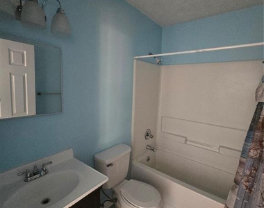 1547 Center Street - Photo Thumbnail 5