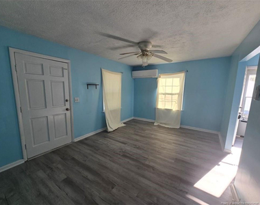 1547 Center Street - Photo Thumbnail 3