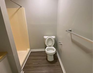 841 Applewood Lane - Photo Thumbnail 7