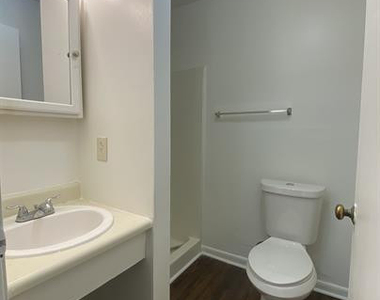 6400 Starbrook Drive - Photo Thumbnail 13