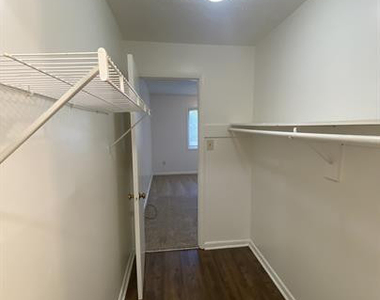 6400 Starbrook Drive - Photo Thumbnail 15