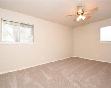 6400 Brookside Dr - Photo Thumbnail 5