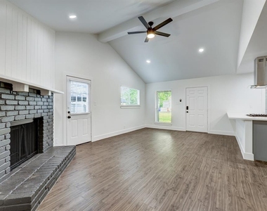 11425 Ptarmigan Dr - Photo Thumbnail 3