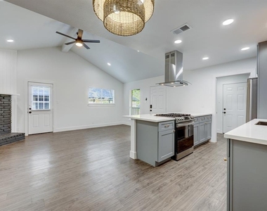 11425 Ptarmigan Dr - Photo Thumbnail 4