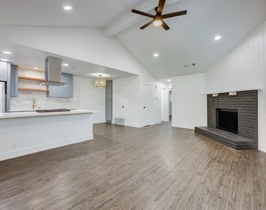 11425 Ptarmigan Dr - Photo Thumbnail 2