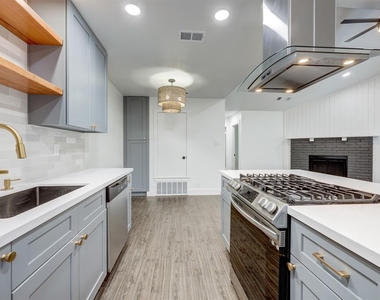 11425 Ptarmigan Dr - Photo Thumbnail 5