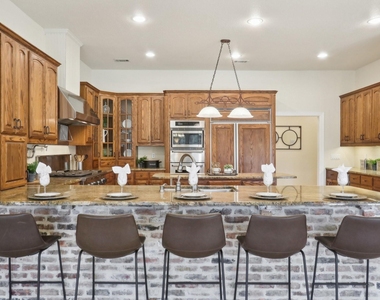 294 Logan Ranch Rd - Photo Thumbnail 7