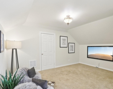 294 Logan Ranch Rd - Photo Thumbnail 30