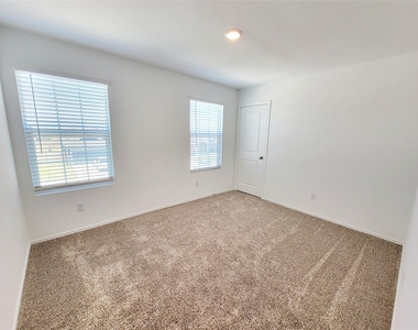 309 Bullhead Rd - Photo Thumbnail 6