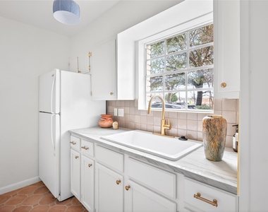 1700 Houston St - Photo Thumbnail 4