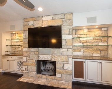 2410 Enfield Rd - Photo Thumbnail 9