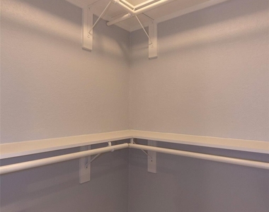 2410 Enfield Rd - Photo Thumbnail 39