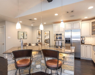 2410 Enfield Rd - Photo Thumbnail 13