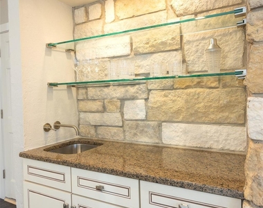 2410 Enfield Rd - Photo Thumbnail 20