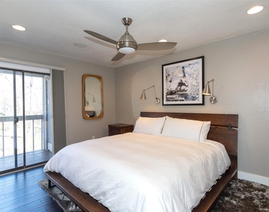 2410 Enfield Rd - Photo Thumbnail 22