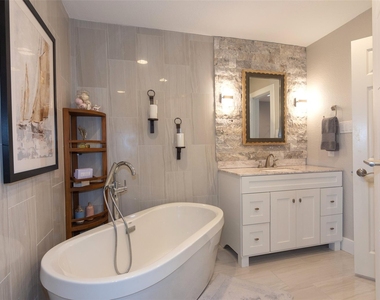 2410 Enfield Rd - Photo Thumbnail 26