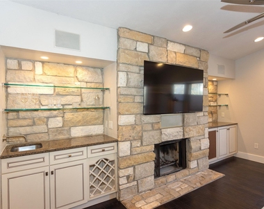 2410 Enfield Rd - Photo Thumbnail 8