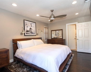 2410 Enfield Rd - Photo Thumbnail 23