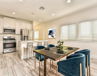 420 White Steppe Way - Photo Thumbnail 4