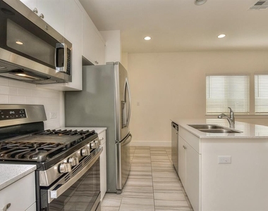 420 White Steppe Way - Photo Thumbnail 9