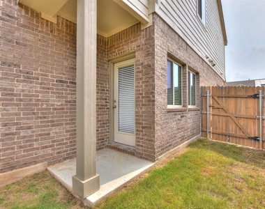 420 White Steppe Way - Photo Thumbnail 21