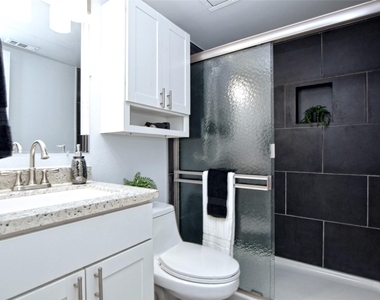 1840 Burton Dr - Photo Thumbnail 11