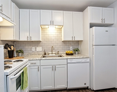 1840 Burton Dr - Photo Thumbnail 7