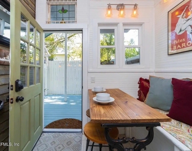 251 Charlotte Street - Photo Thumbnail 10