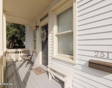 251 Charlotte Street - Photo Thumbnail 5