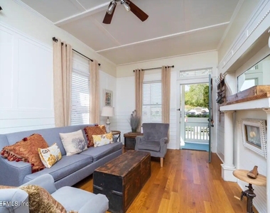 251 Charlotte Street - Photo Thumbnail 6