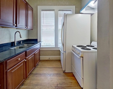 2619 College Street - Photo Thumbnail 4