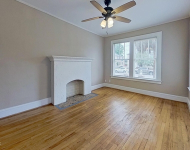 2619 College Street - Photo Thumbnail 3