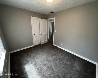 5035 Campenella Drive - Photo Thumbnail 13