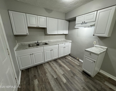 5035 Campenella Drive - Photo Thumbnail 3