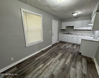 5035 Campenella Drive - Photo Thumbnail 2