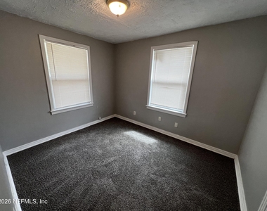 5035 Campenella Drive - Photo Thumbnail 11