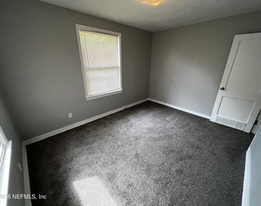 5035 Campenella Drive - Photo Thumbnail 17
