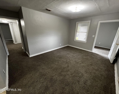 5035 Campenella Drive - Photo Thumbnail 5