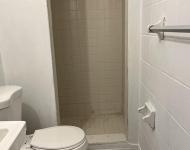 5844 Justina Court - Photo Thumbnail 7