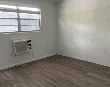 5844 Justina Court - Photo Thumbnail 2