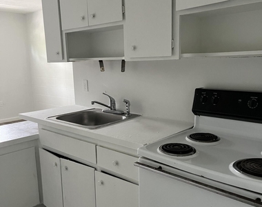 5844 Justina Court - Photo Thumbnail 4