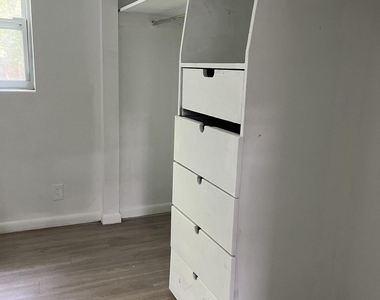 5844 Justina Court - Photo Thumbnail 6