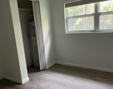 5844 Justina Court - Photo Thumbnail 5