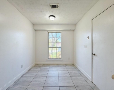 2901 Inverloch Circle - Photo Thumbnail 20